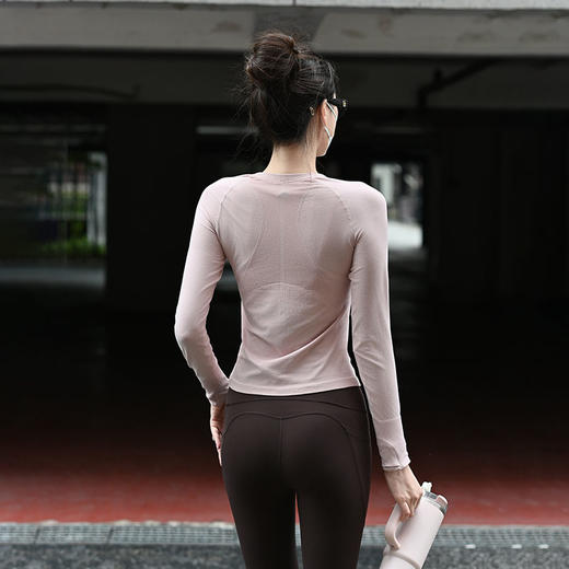 Beenem秋冬新品无缝一体织健身长袖女  四面高弹修身显瘦 圆领瑜伽服透气不挑身材可外穿 商品图1