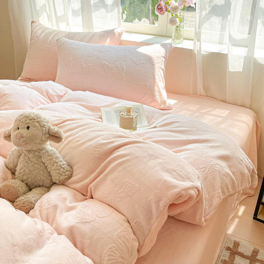 230克雕花牛奶绒四件套  双拼法莱绒珊瑚绒防静电加厚套件 商品图13