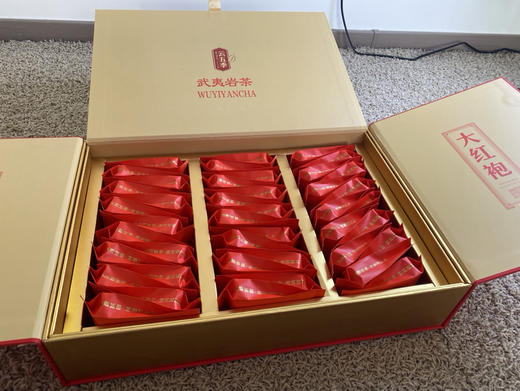 顶账收回，高端武夷山大红袍礼盒，净含量6克×42包。全部塑封礼盒加手提袋。 商品图3