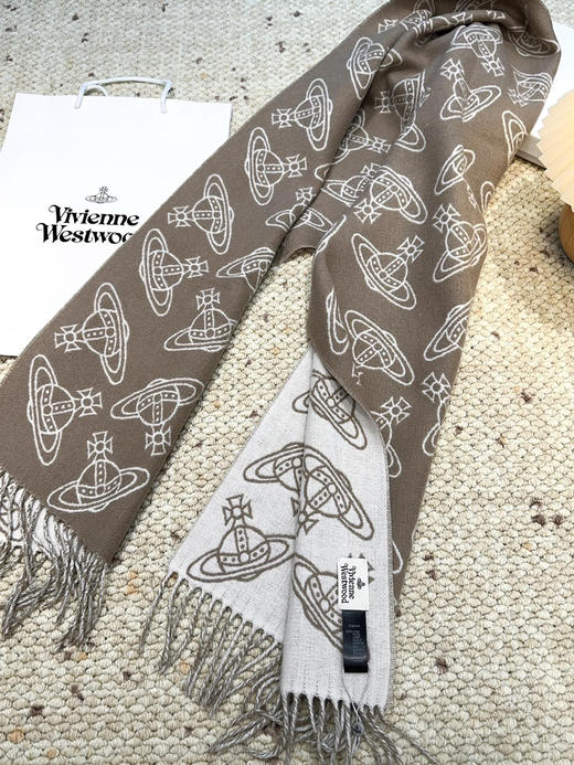 秋冬特惠💰250 “西太后围巾 Vivienne Westwood”的土星 商品图8