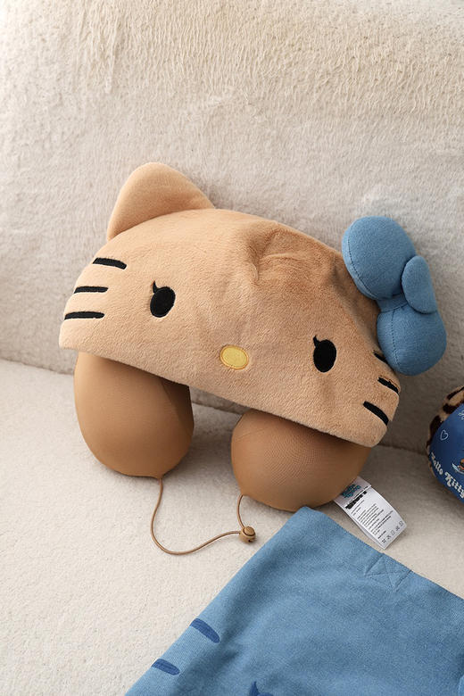 官网499！野兽家×HelloKitty联名旅行三件套 U型颈枕+多功能毛毯+牛仔帆布袋颜值实用性双在线～ 商品图6