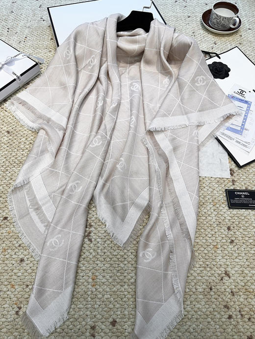 秋冬特惠💰350 香奈儿上新围巾 经典茶花优雅Coco风，新丝毛大方巾~ 商品图6