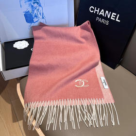 秋冬特惠💰260 香奈儿围巾 难得一见的温柔配色