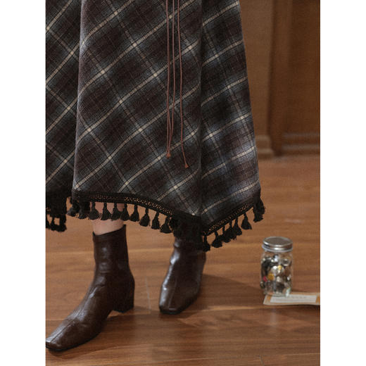 鹿向南「画廊女孩」不规则格纹流苏半身裙女冬小众设计感收腰长裙 商品图2