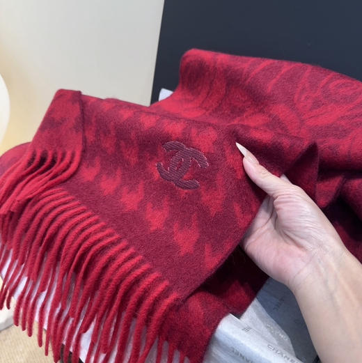 秋冬特惠💰290 香奈儿围巾 难得一见的温柔配色 商品图5