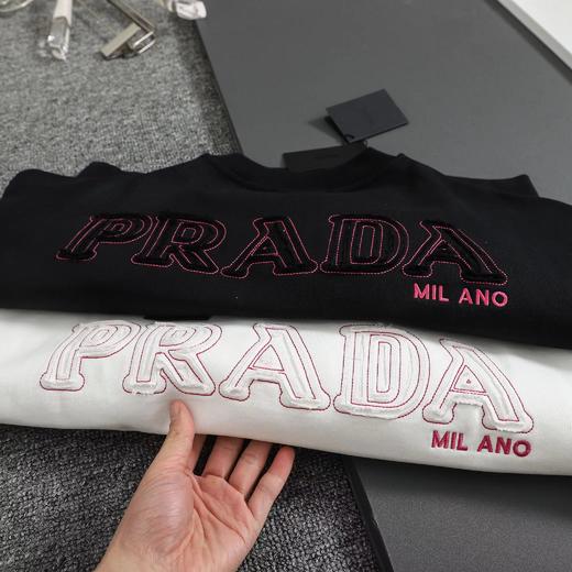 F010409男女日常通勤穿搭重工割破贴布绣花圆领卫衣 商品图4