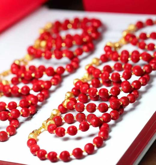 【精美饰品丨新年朱砂红绳、包挂、项链系列】选取天然高含量朱砂，原始提取，匠心制作，色泽鲜艳，款式多多，自己戴送家人朋友都可以~ 商品图2