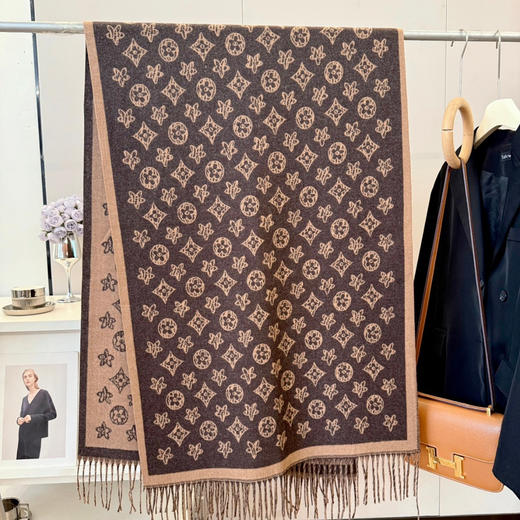 秋冬特惠💰150 LV围巾 上新秋冬男女同款，同步专柜，高端羊绒针织围巾！ 商品图3