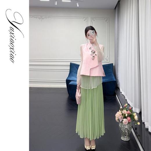 余潇潇【出水芙蓉】桑蚕丝亚麻棉混纺新中式立体刺绣国风立领马甲 商品图4