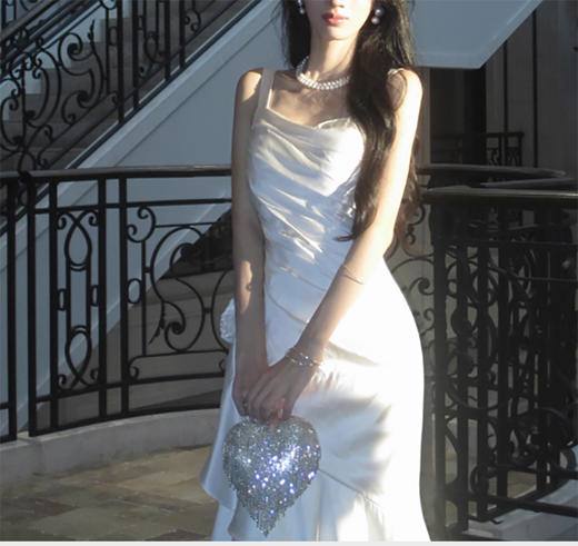 裁缝学苑AS618缎面收褶连衣裙纸样女装吊带不规则鱼尾裙长裙样板 商品图2