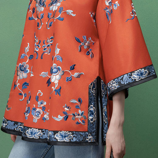 【林栖设计小店】【现货】拍行古董复现|丝棉缎绣花砖红色中式宽松氅衣1961100 商品图6