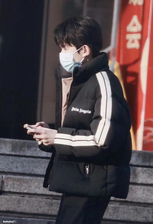 F010413联名徽标彩条刺绣logo羽绒服外套 商品图12