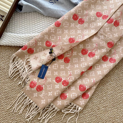 秋冬特惠💰160 LV围巾  LV × TM Monogram Cerise 出自村上隆系列 商品图3