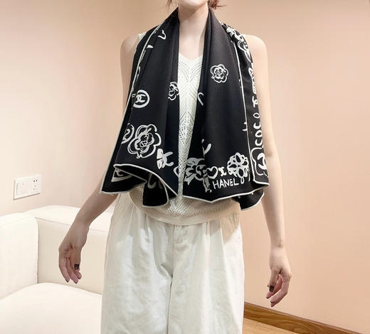 秋冬特惠💰430 香奈儿新款围巾【丝毛双面同色印花】 商品图2