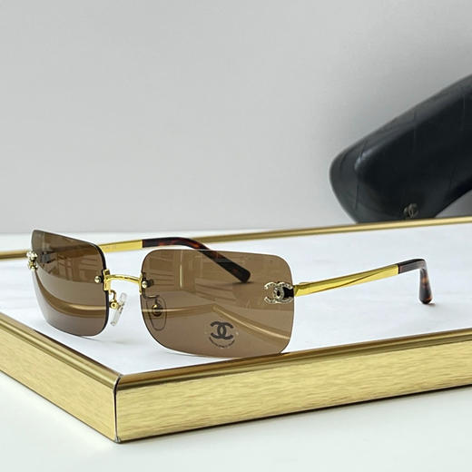秋冬特惠💰290 香奈儿眼镜 太阳镜 MODEL：CH4218，SIZE：60口19-142 商品图2