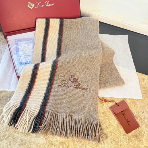 秋冬特惠💰300 诺悠翩雅秋冬新品羊毛针织围巾 商品图0