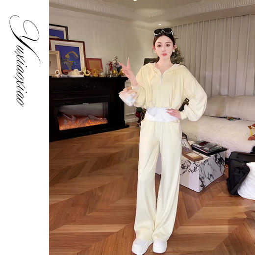 余潇潇【香草奶昔】时尚连帽拼接下摆假两件卫衣&直筒休闲裤套装 商品图3