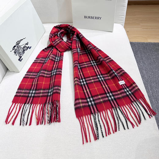 秋冬特惠💰250 巴宝莉围巾 上新 新年红提前来啦！经典羊毛格子围巾 商品图6