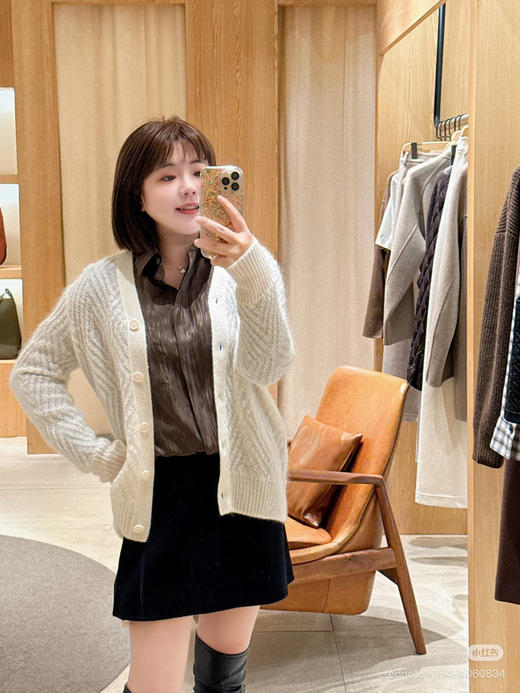 14-2 独家圆正 小禾 超高技艺的水溶羊毛混纺 白色廓形针织开衫 商品图6