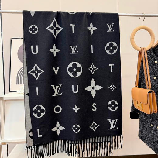 秋冬特惠💰150 LV围巾 商品图3