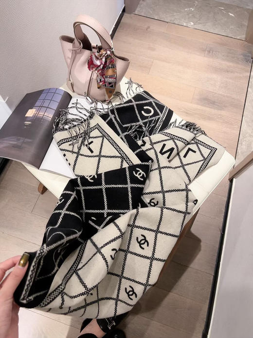 秋冬特惠💰150 香奈儿围巾 低调高奢 无论在哪种场合，都能变得高雅有品 商品图6