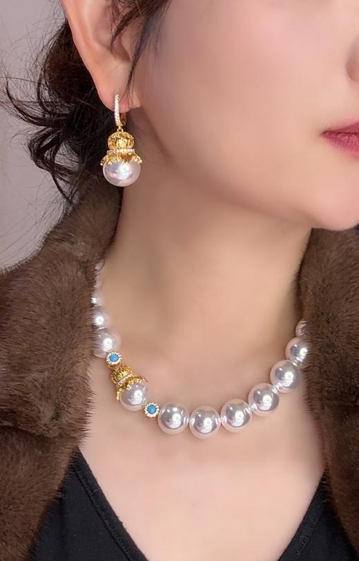 GAONAS 仿珍珠耳饰 鎏金华光16mm白色珠耳环11880EW 商品图4