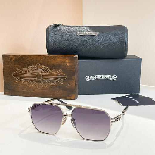 秋冬特惠💰390 克罗心眼镜 太阳镜 MODEL: RIPPING SIZE: 61口13-145 配送镜布～～ 商品图6