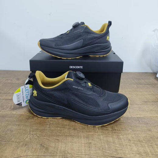 原单正品 Descente 迪桑特休闲鞋！孤品43码 商品图2