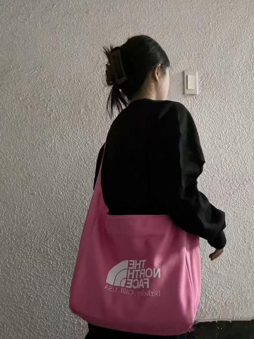 纯元！韩国订单北m大logo斜挎包大容量hobo！ 商品图1