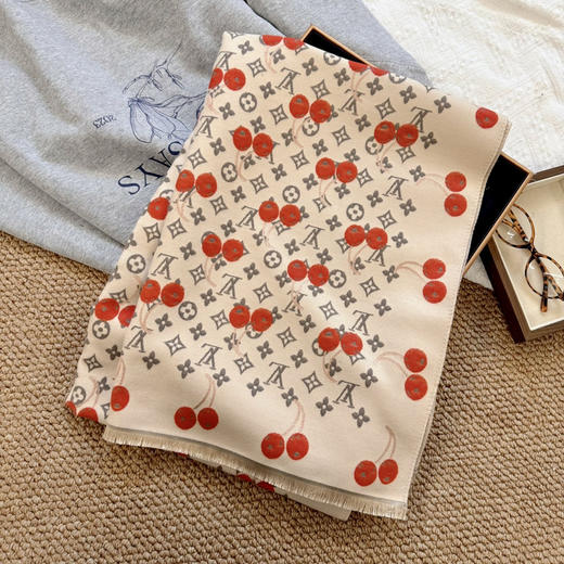 秋冬特惠💰160 LV围巾 秋冬男女同款 羊绒针织围巾！ 商品图1