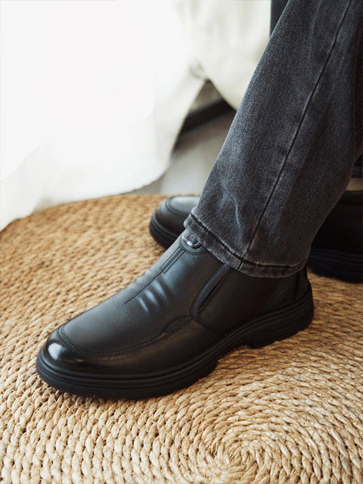 【一双过冬  送老公送爸爸当过年新鞋很合适】 男士加绒皮鞋  头层牛皮料子  内里纯羊毛  脚感又软又暖  搭配皮衣、大衣精神有气场 商品图0