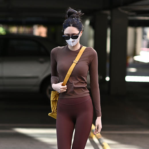 Beemen无缝一体织固定杯瑜伽服上衣秋冬季打底运动长袖 商品图0