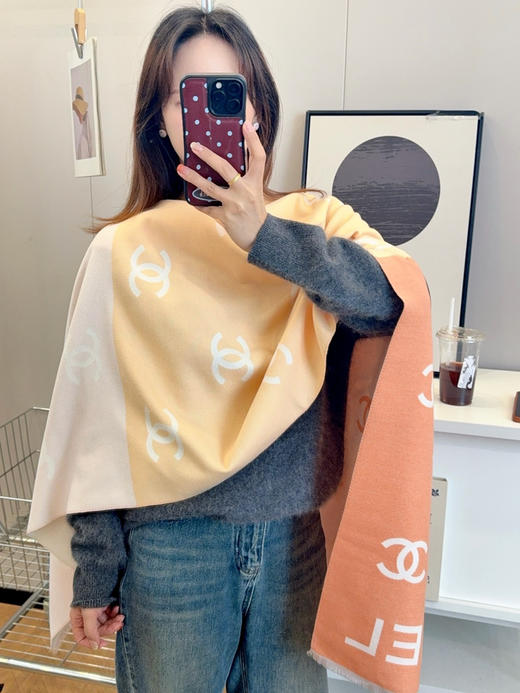 秋冬特惠💰150 香奈儿围巾 羊绒双面橘色拼色大披肩 商品图1
