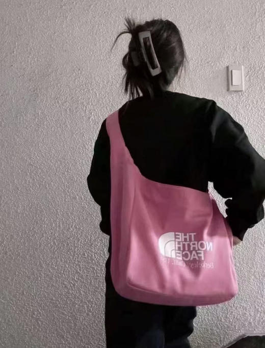 纯元！韩国订单北m大logo斜挎包大容量hobo！ 商品图7