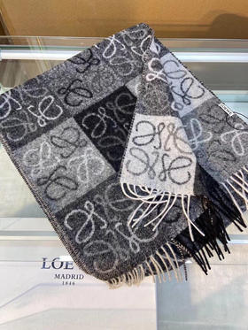 秋冬特惠💰150 罗意威围巾