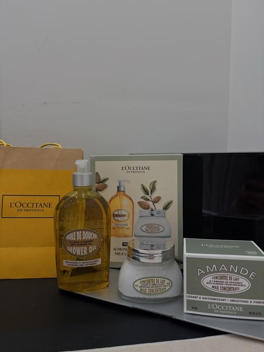 一店d 欧舒丹正单洗护套盒❗️
全网爆火🔥的甜扁桃系列！ 商品图1