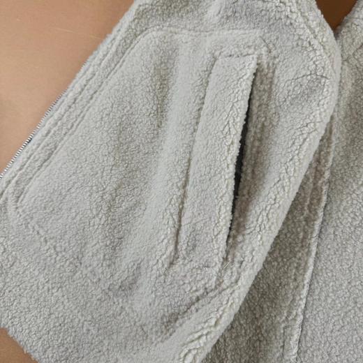 F010433粗狂感十足立体裁剪双面穿拼接马甲 商品图8