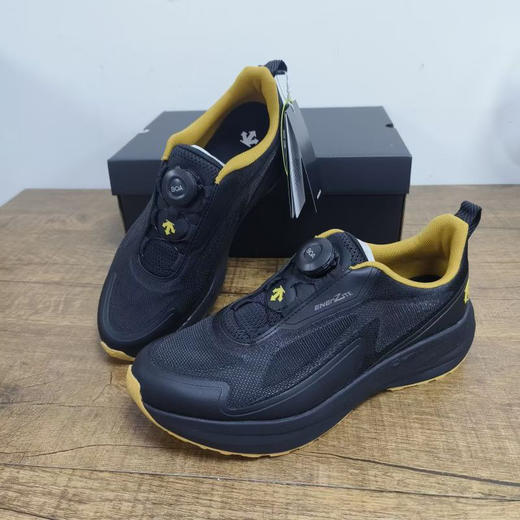 原单正品 Descente 迪桑特休闲鞋！孤品43码 商品图4