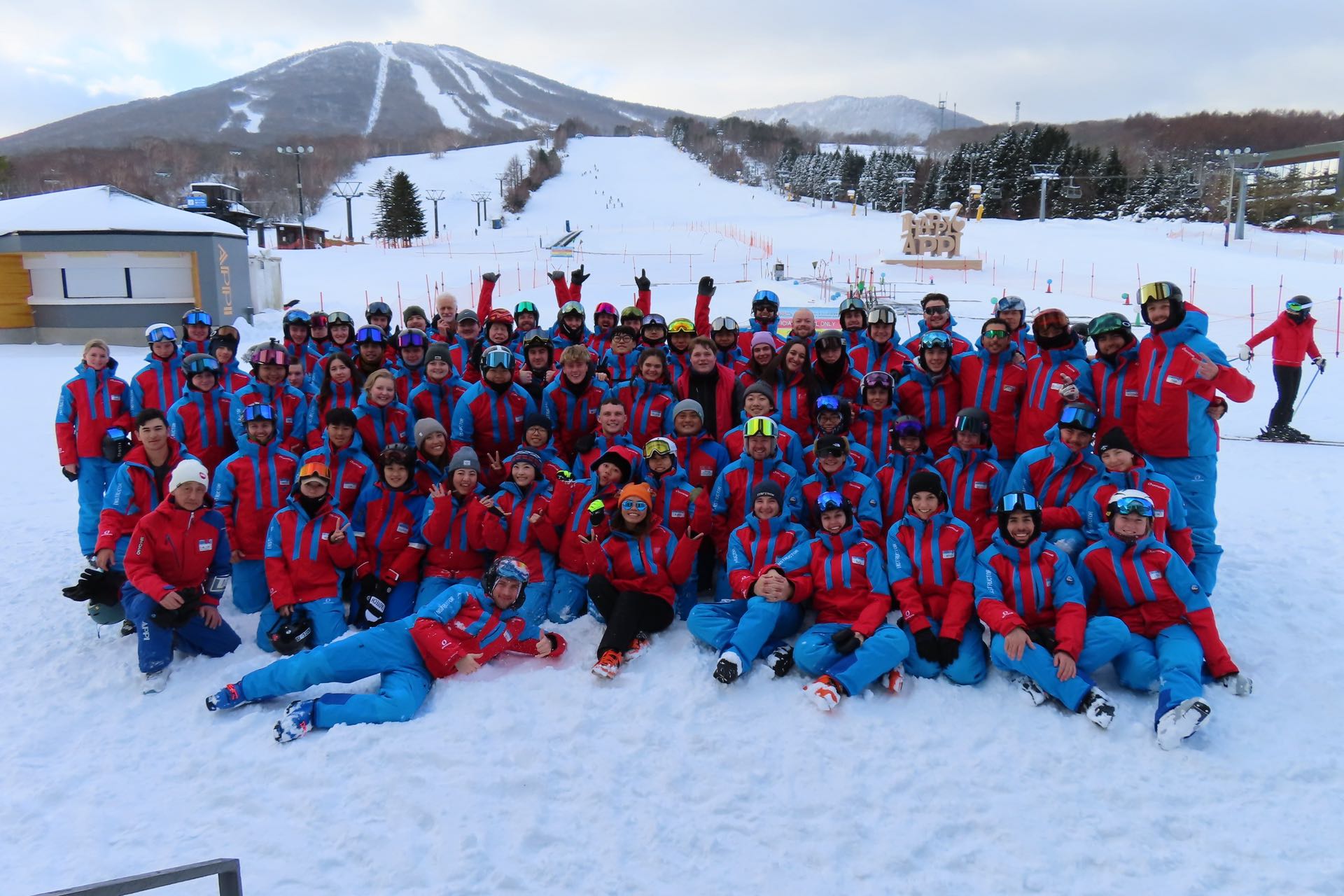 【日本安比官方中文滑雪私教课程】25-26雪季 Supsnow Club 单板/双板滑雪教学培训课程