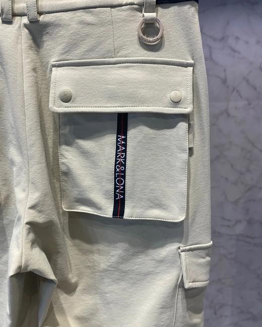 新款春夏男款多口袋收脚设计长裤来了！直筒收脚裤型，能满足所有人群的需要，怎么搭配都好看！腰部弹力带对身材包容性很大，胯大腰粗的都可以尝试，非传统运动裤抽绳设计，更适合高球与日常休闲搭配皮带等场景要求！ 商品图5