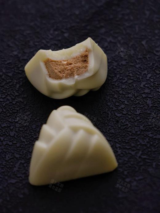 法国原装进口『瑞士莲Lindt香榭丽舍凯旋门奢华限定巧克力礼盒』最强新年限定 250g巨大的一盒基地直邮 商品图4