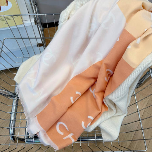 秋冬特惠💰150 香奈儿围巾 羊绒双面橘色拼色大披肩 商品图3