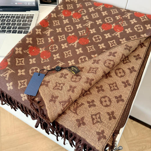 秋冬特惠💰160 LV围巾  LV × TM Monogram Cerise 出自村上隆系列 商品图5