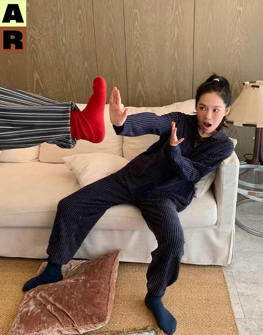 官网599！AR轻暖绒女士长袖长裤条纹翻领睡衣套装 时尚舒适可外穿家居服 高支半边绒董洁同款 商品图4
