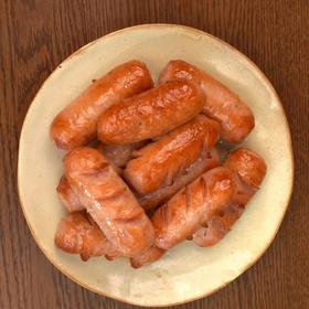 【黑猪肉纯肉肠】95%黑猪肉爆汁烤肠！ 咬一口，满嘴爆香，吃出肉本味！关键是配料纯净，不加鸡肉，不用保水剂，无任何添加剂！ 400克/盒（50克*8根），江浙沪皖顺丰包邮~