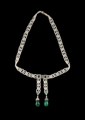 独角鹿西洋古董1905年代法国顶级珠宝品牌卡地亚出品18K黄金铂金镶嵌种子珍珠钻石及哥伦比亚祖母绿双穗式吊坠项链