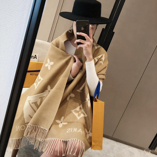 秋冬特惠💰160 新款LV口袋围巾，双面提花长须围巾 商品图3