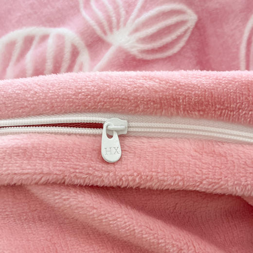 230克雕花牛奶绒四件套  双拼法莱绒珊瑚绒防静电加厚套件 商品图9