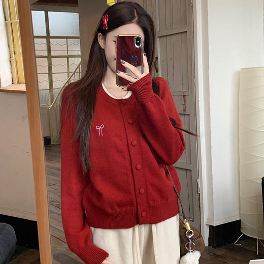 【限时秒杀】西遇假两件红色毛衣女2026春季新韩系设计感蝴蝶结甜美少女感上衣SS060050 商品图3