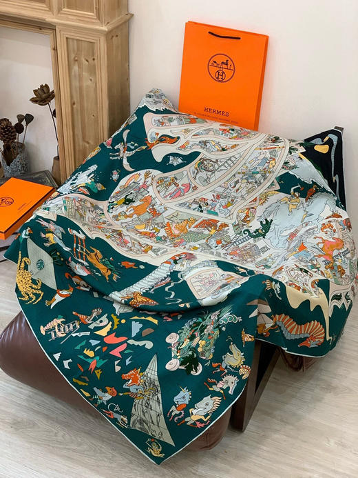 秋冬特惠💰450 爱马仕围巾 “马术学院”双面同色丝绒披肩～手工卷边丝绒方巾 商品图7